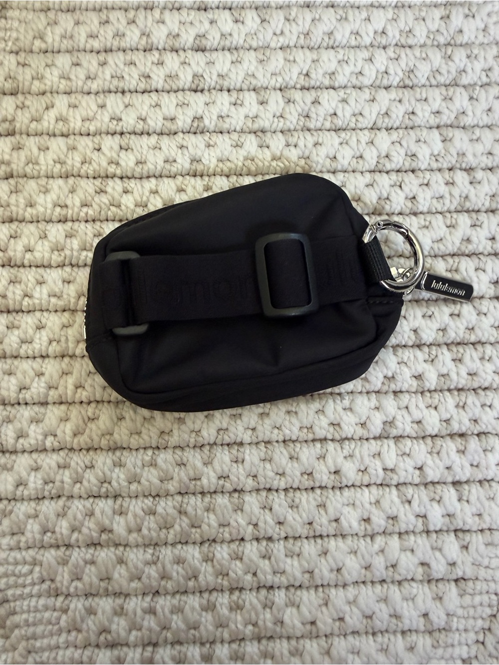 Lululemon Everywhere Belt Bag Nano Black - Picture 2 of 3